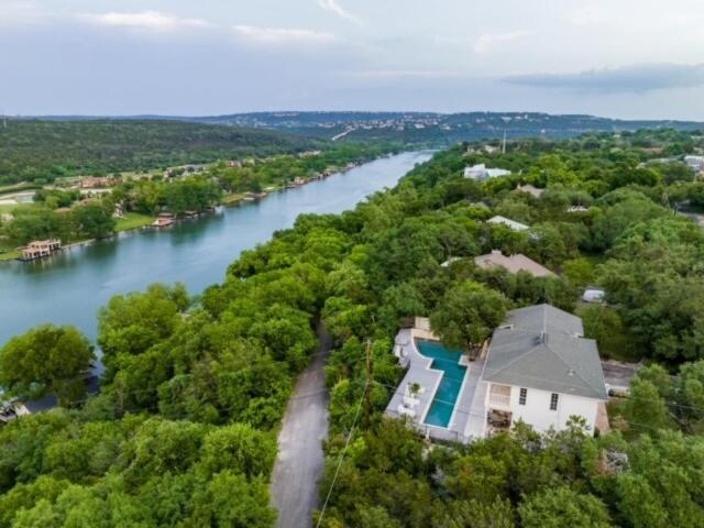 Chateau Lake Остин Екстериор снимка